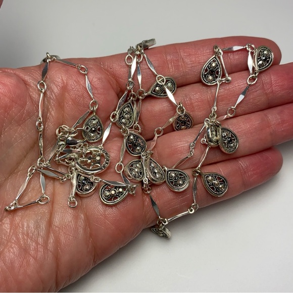 Crown Trifari Silver Tone Marcasite Tear Drop Filigree Station Chain Necklace - Picture 4 of 9